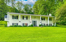 514 Michael Lane, Zoar, OH 44697
