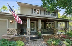 760 Bighorn Drive, Chanhassen, MN 55317