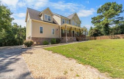 288 Morgan Cove Drive, Burgaw, NC 28425
