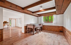 2525 Chapelwood Dr, St Clair, PA 15241