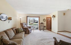 628 Westbury Ln, Delavan, WI 53115