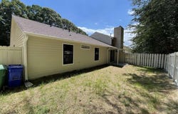 1521 Dillard, Stone Mountain, GA 30088