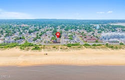 10 Oceanview Avenue, Keansburg, NJ 07734