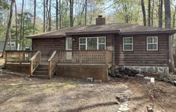 103 Hickory Drive, Greentown, PA 18426