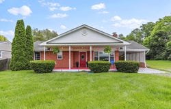 4462 MARTINSBURG PIKE, CLEAR BROOK, VA 22624