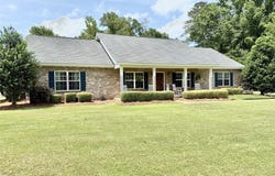 828 Warrior Drive, Valley Grande, AL 36701