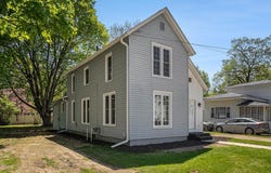 24 W Bernard Street, Hartford, MI 49057