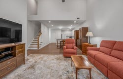 216 Sugartree Lane, Versailles, KY 40383
