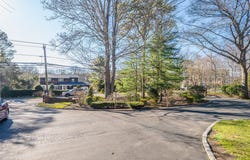 1170 Carlls Straight Path, Dix Hills, NY 11746