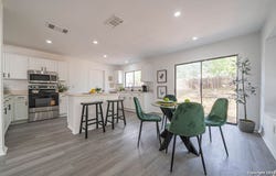 8039 Cantura Mills, Converse, TX 78109