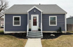 247 4th St, Hampton, NE 68843