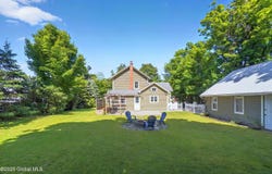784 Ny Highway 351, Poestenkill, NY 12140