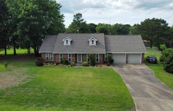6633 Leisure Loop, Ozark, AR 72949