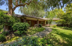 1075 Pine Oak Lane, Pasadena, CA 91105
