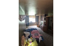 110 Fulton Pl, Mt Oliver, PA 15210
