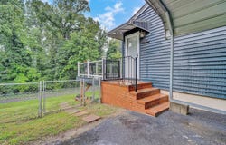 1900 Captain DR, Salem, VA 24153