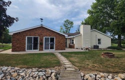 103 Deep    Water Court, Geneva, IN 46740
