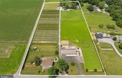 2271 VALLEY VIEW ROAD, NARVON, PA 17555