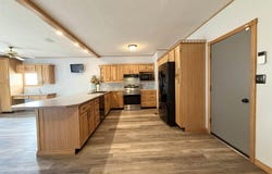 603 Idlewild Dr, Hutchinson, KS 67502