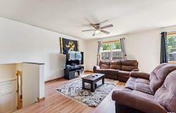 5812 N THORNWOOD Avenue, Davenport, IA 52806