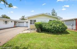 13 Brooke Road, Brick, NJ 08724