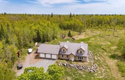 4598 McAlpine Spur Rd, Two Harbors, MN 55616