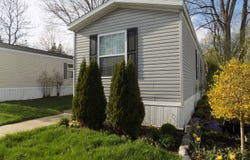 40352 Harrison St, Novi, MI 48375