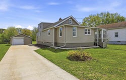 400 DAKOTA Street, OSHKOSH, WI 54902