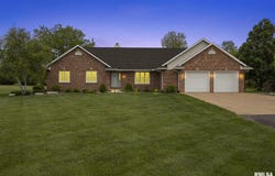 448 GREBNER Road, Metamora, IL 61548