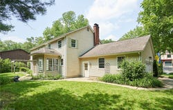 2450 Laurel Valley Drive, Akron, OH 44313