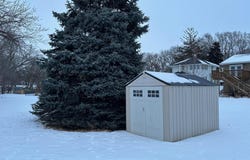 2724 S Saint Aubin St, Sioux City, IA 51106
