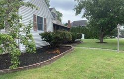 2 E Monroe Ave, Linwood, NJ 08221