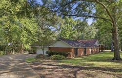 375 Heritage Place, Jackson, MS 39212