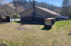 141 Pine Gap Rd, White Sulphur Springs, WV 24986