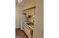 17 AVON DRIVE, HIGHTSTOWN, NJ 08520