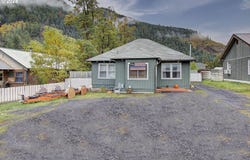 409 N MAIN St, Klickitat, WA 98628