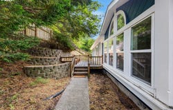 2501 CREEKSIDE LN, North Bend, OR 97459