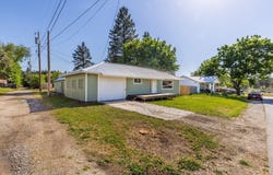 327 W 5th St, Newport, WA 99156
