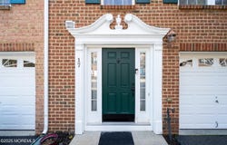 17 New Castle Street, Farmingdale, NJ 07727
