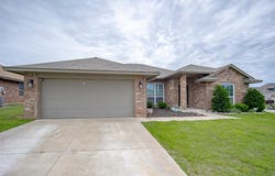 1208 Hickory Creek Drive, Yukon, OK 73099