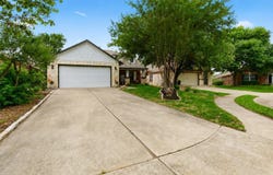 180 Mystic Shadow Ln, Buda, TX 78610
