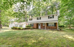 15 Garrison Lane, Clifton Park, NY 12019