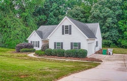 4642 Devencrest Lane, Buford, GA 30519