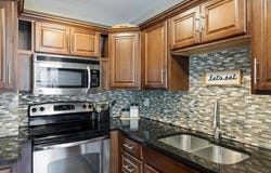 700 W 48th Street, Kansas City, MO 64112