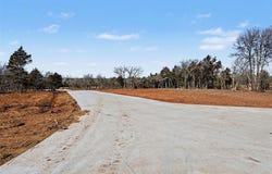 9585 Elisabeth Drive, Guthrie, OK 73044
