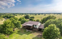 411 Cr-1475 Road, Alvord, TX 76225
