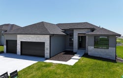 21119 Arlington Street, Elkhorn, NE 68022