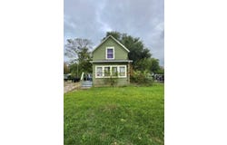 1069 E Main Street, Benton Harbor, MI 49022