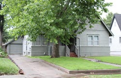 310 E 16th Ave, Hutchinson, KS 67501