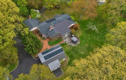 4 Dolphins Rise, Lloyd Harbor, NY 11743